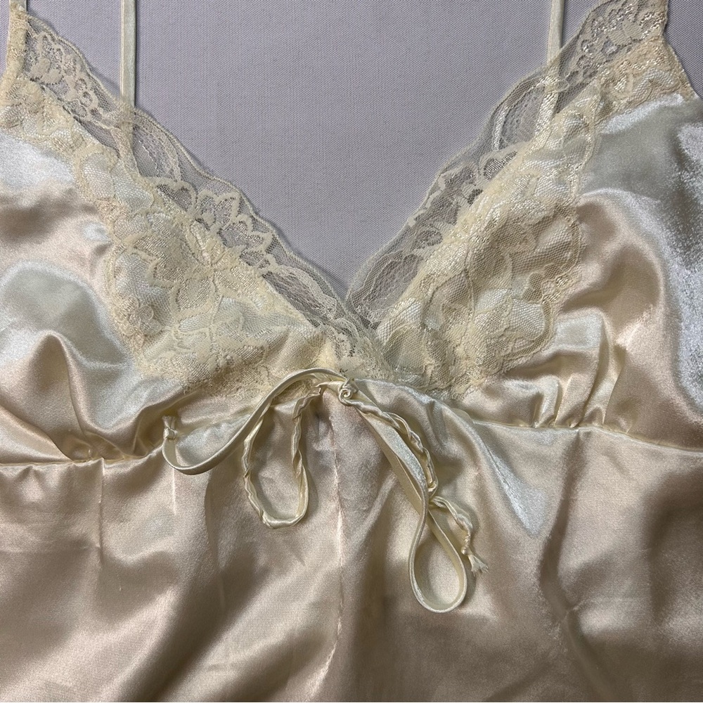 Signature Cream Lace Trim Chemise